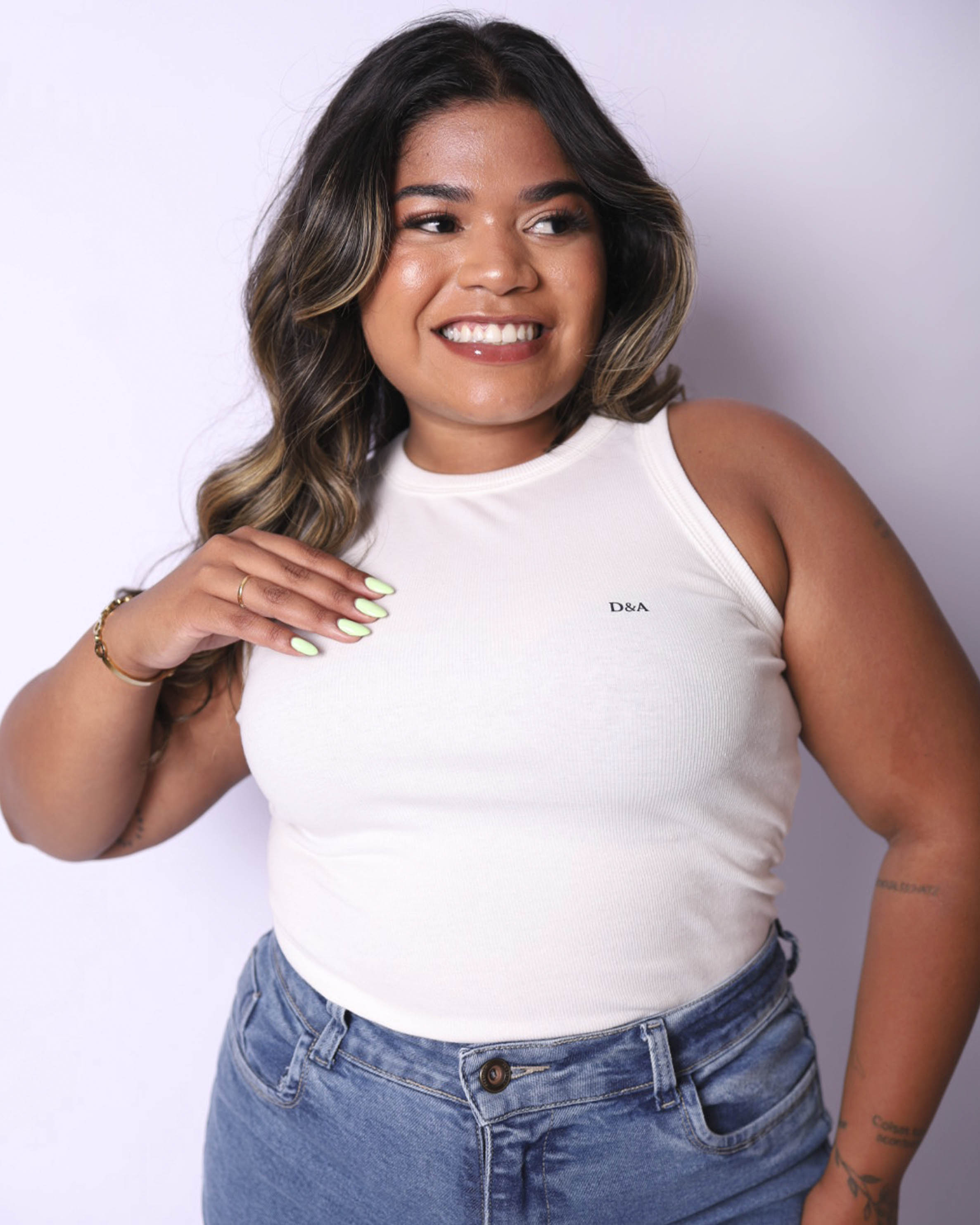 Regata Básica Branca - Plus Size