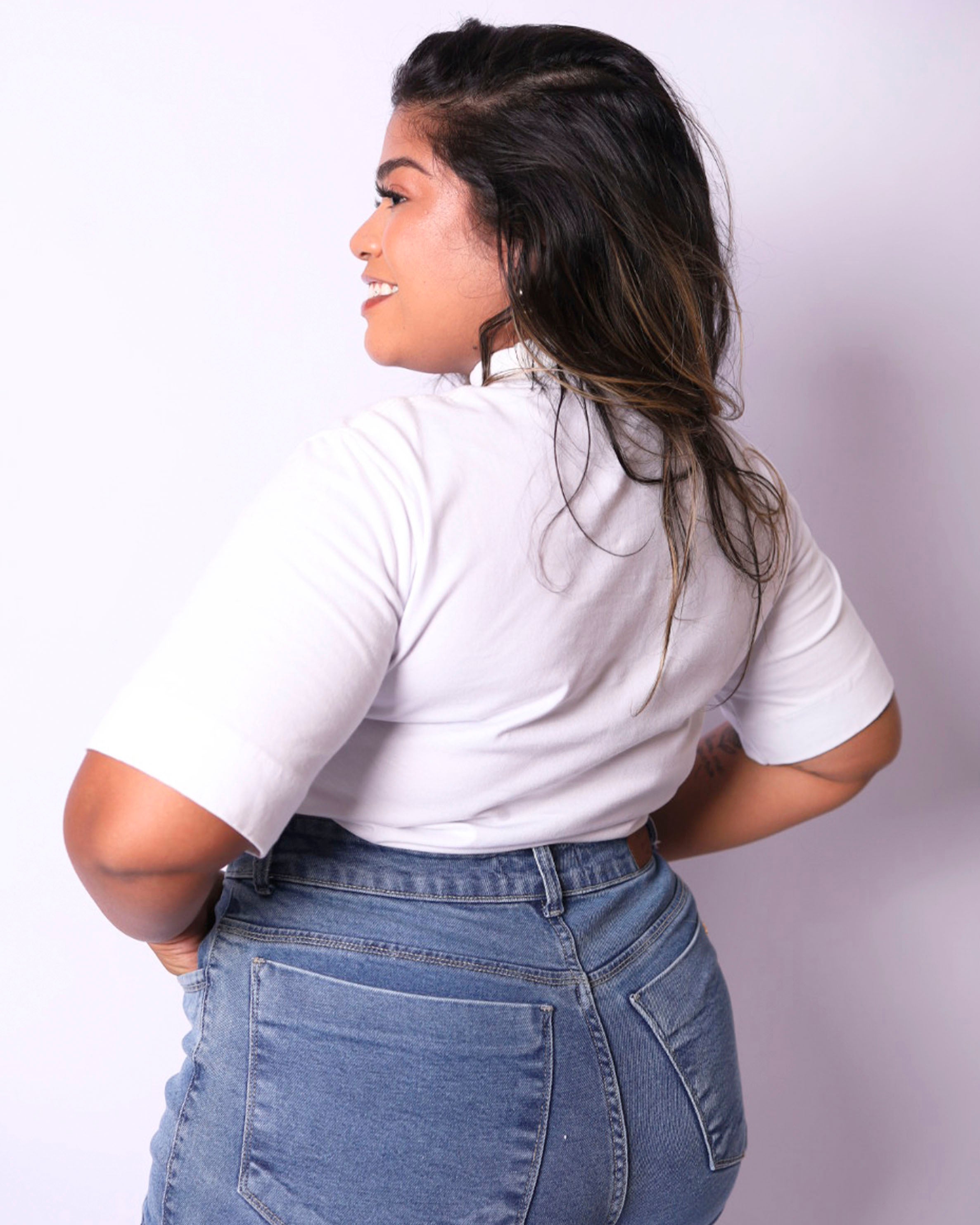 T-Shirt Gola Alta Branca - Plus Size