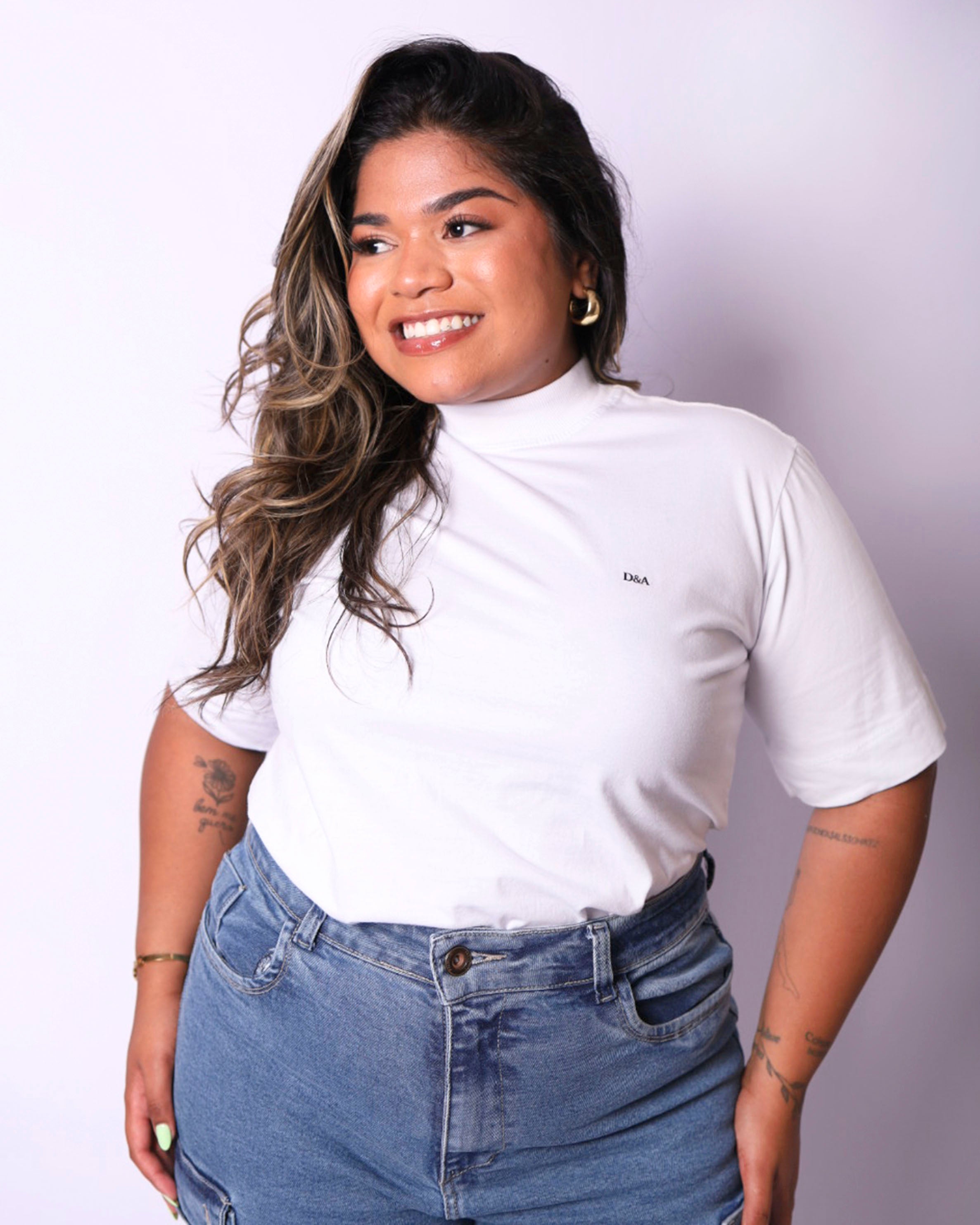 T-Shirt Gola Alta Branca - Plus Size