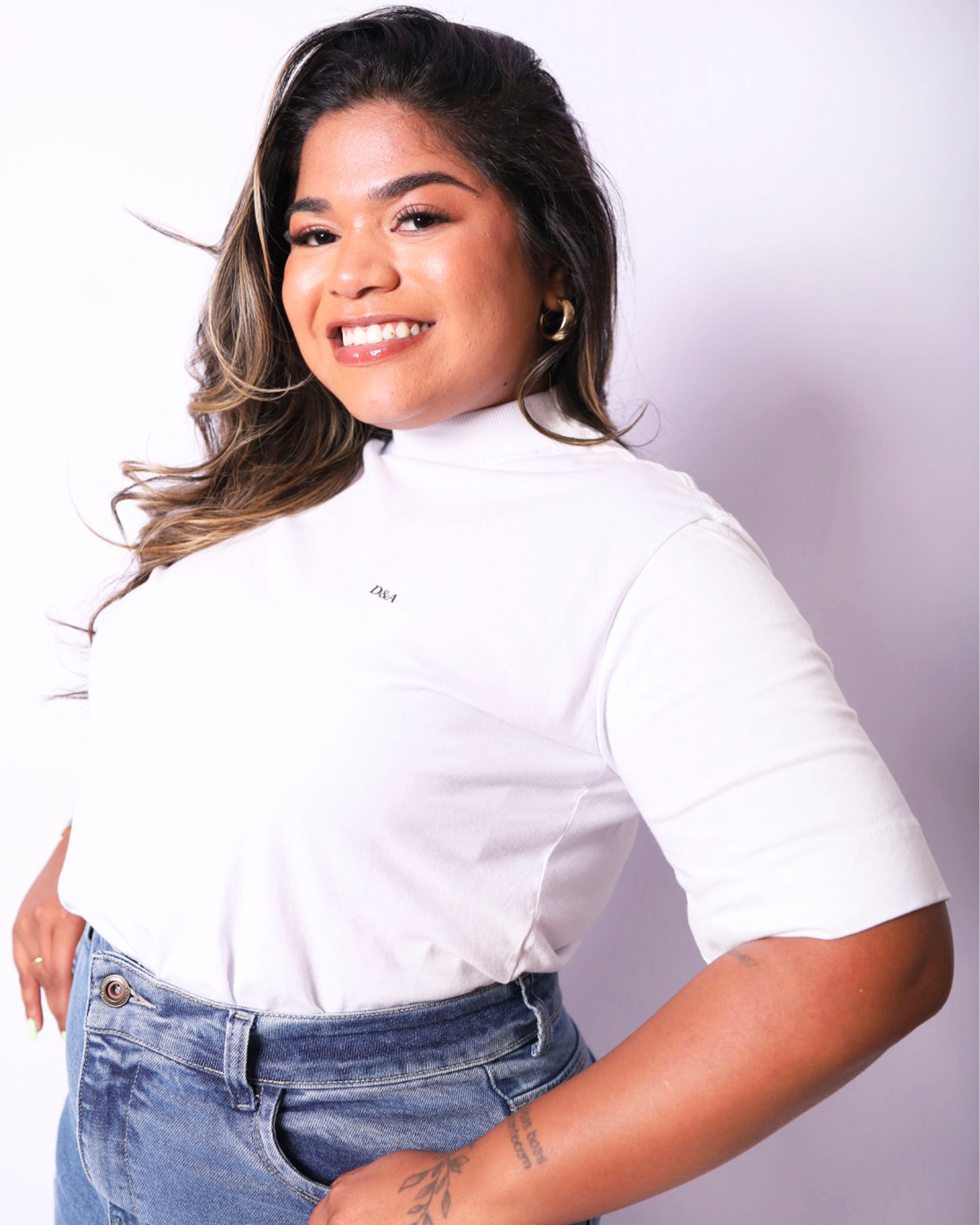 T-Shirt Gola Alta Branca - Plus Size