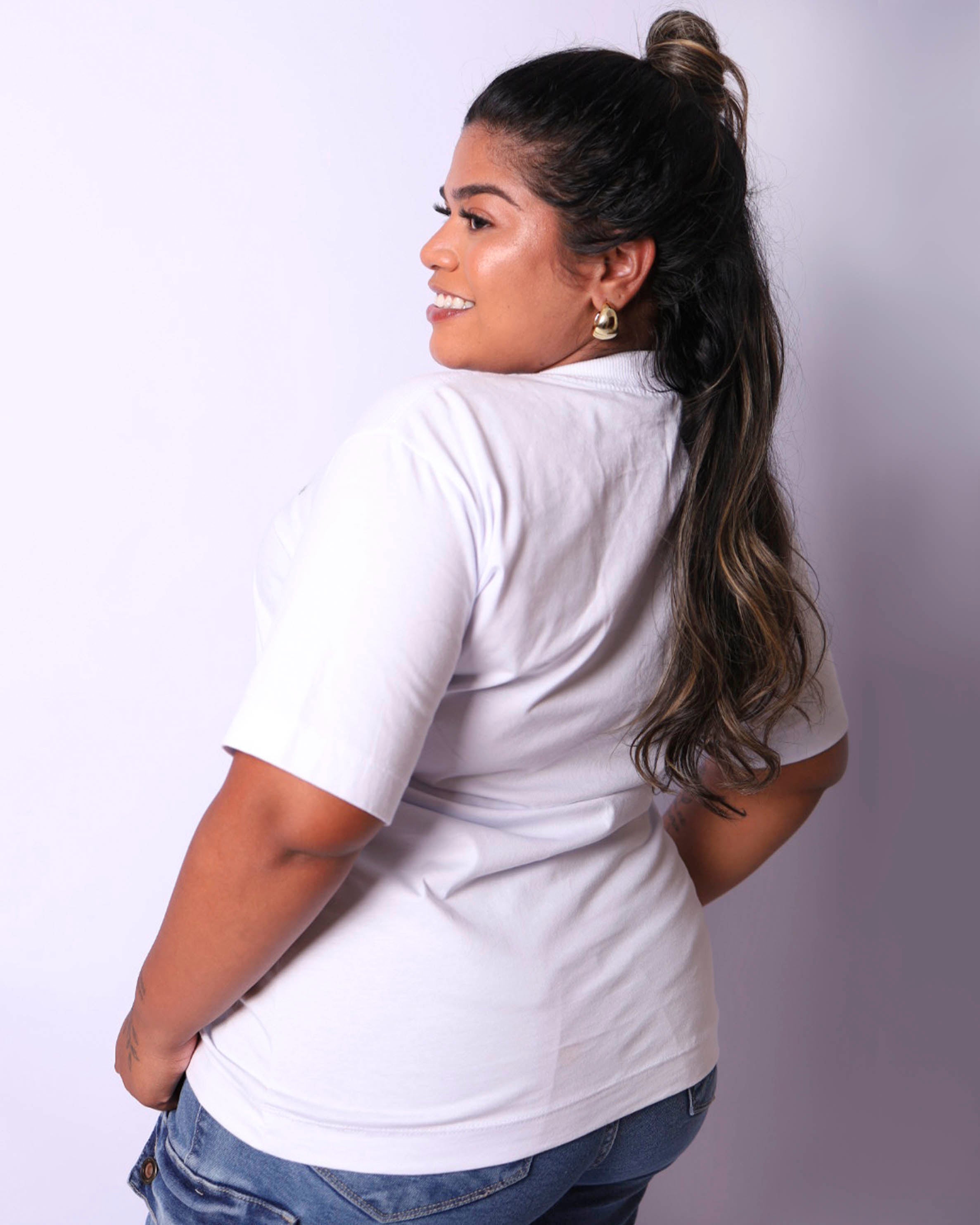 T-Shirt Muscle Branca - Plus Size